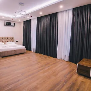 https://74-1-apartment-kiev.hotels-of-kiev.com